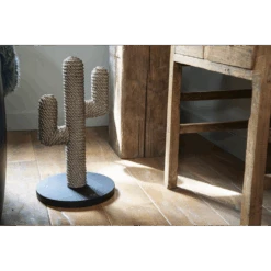 Designed By Lotte DBL Houte Krabpaal Cactus - Zwart - 35x35x60cm -Flamingo Verkoop dbl houte krabpaal cactus zwart 35x35x60cm designed by lotte 2