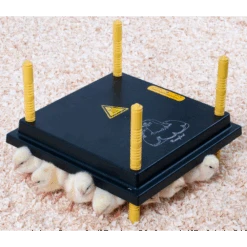 Olba Warmteplaat 30x30cm - Verwarming Voor Kuikens - 25 Watt 6 Olba Warmteplaat 30x30cm - Verwarming Voor Kuikens - 25 Watt -Flamingo Verkoop olba warmteplaat 30x30cm verwarming voor kuikens 25 watt 2