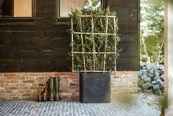 Capi Plantenbak Vierkant Nature Rib NL - L50 X B50 X H50cm - Zwart -Flamingo Verkoop pot vierkant rib nl 50x50x50 zwart plantenbak 7 8